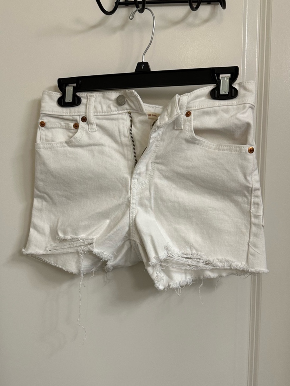 White Levi’s Denim Shorts , 25, high rise